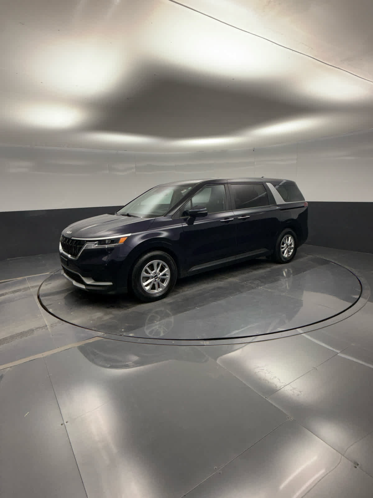 Used 2022 Kia Carnival LX FWD image 27
