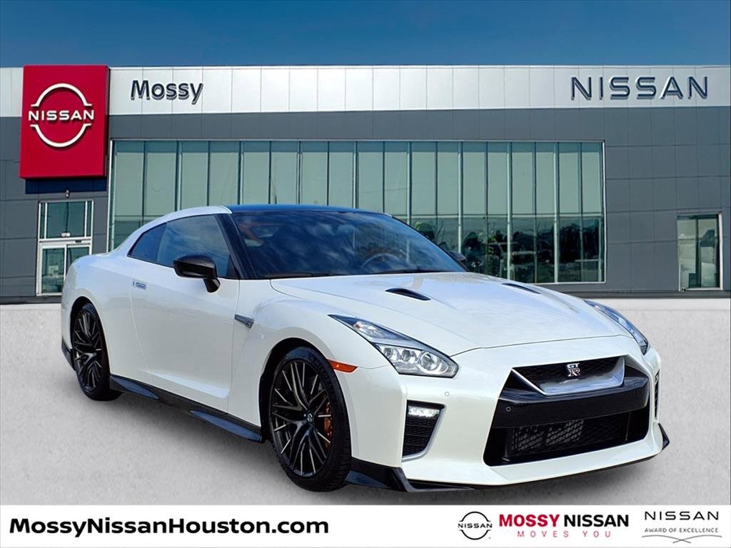 Certified 2021 Nissan GT-R Premium image 1
