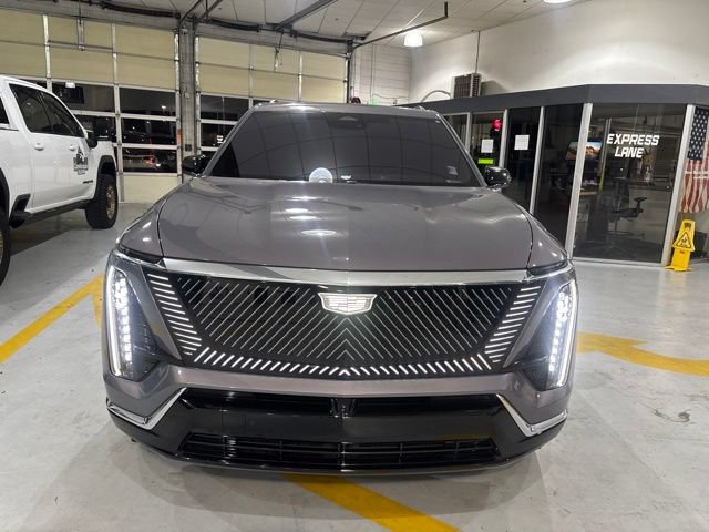 Used 2026 Cadillac Vistiq Luxury AWD/4WD image 9
