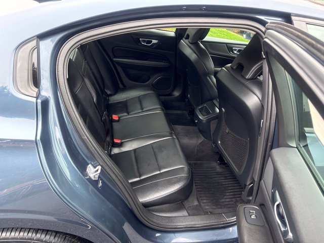 Used 2019 Volvo S60 T5 Momentum w/ Premium Package FWD image 22