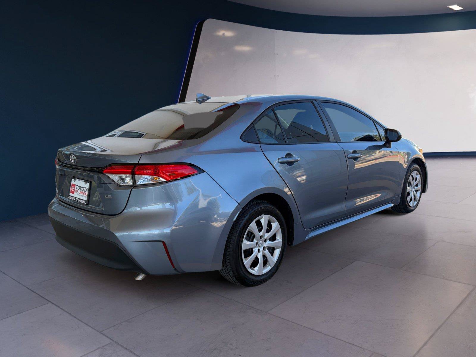 Used 2025 Toyota Corolla LE FWD image 5