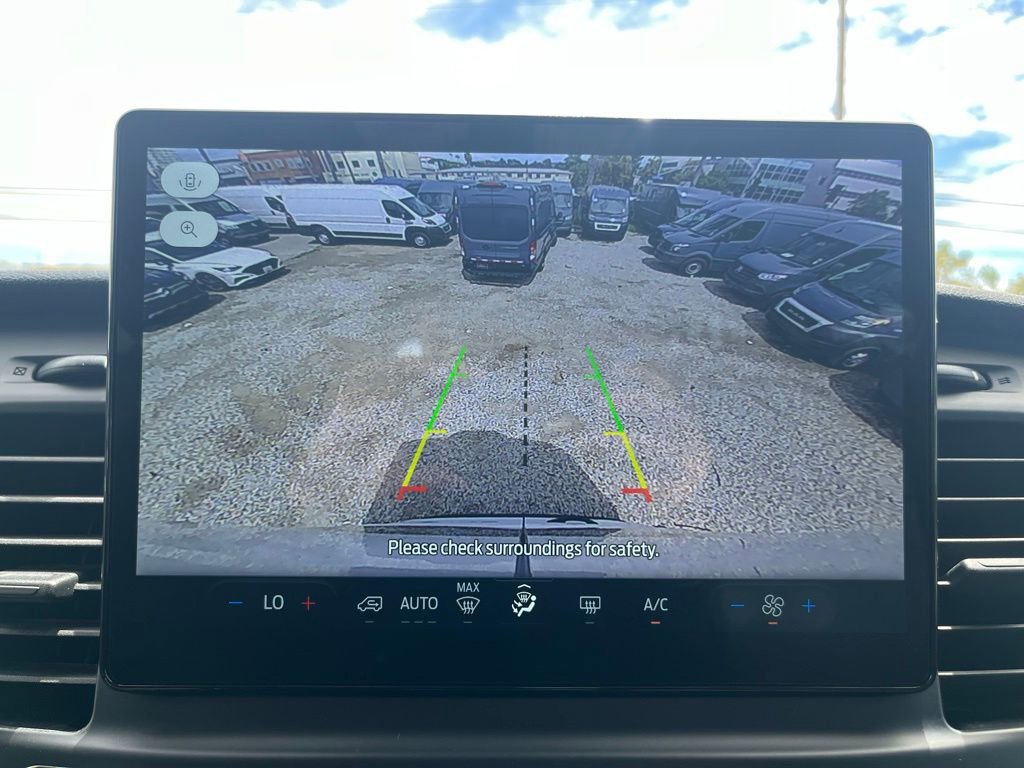 Used 2022 Ford E-Transit 148 High Roof Extended image 22