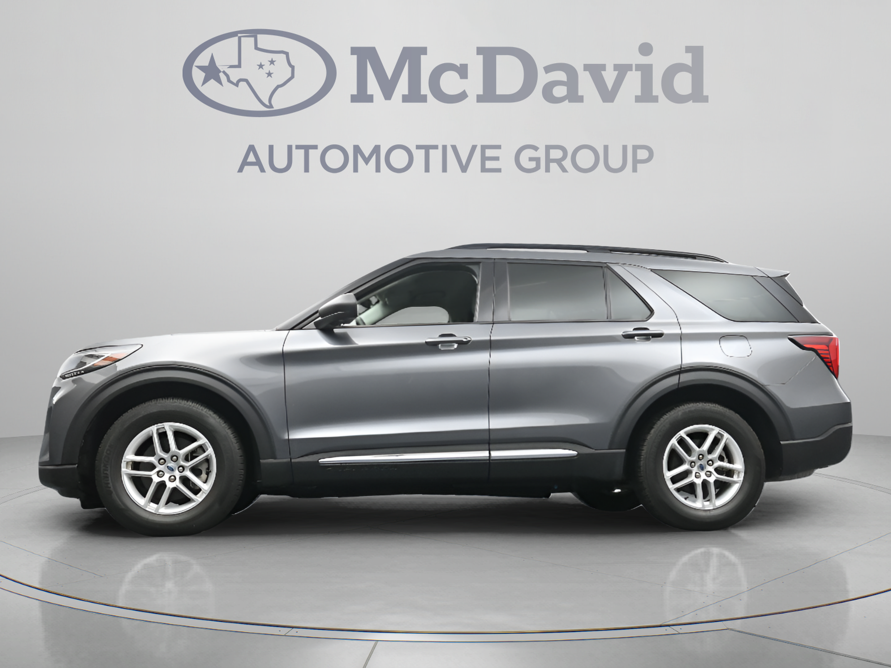 Used 2025 Ford Explorer Active RWD image 28