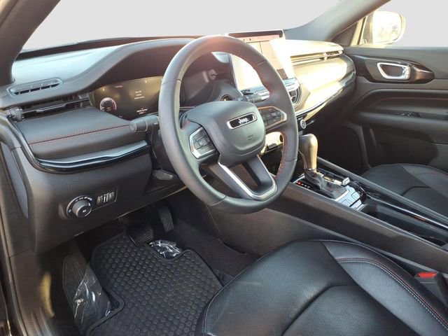 Used 2025 Jeep Compass Trailhawk w/ Trailhawk Elite Group image 19