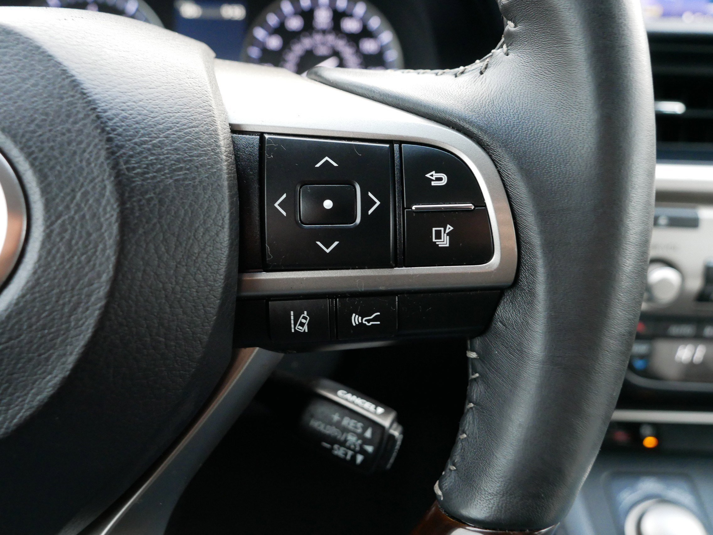 Used 2018 Lexus ES 350 w/ Premier Package image 30