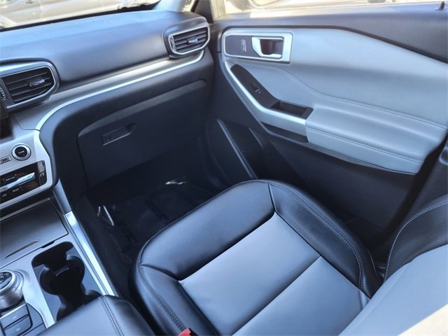 Certified 2022 Ford Explorer XLT w/ Equipment Group 202A image 15