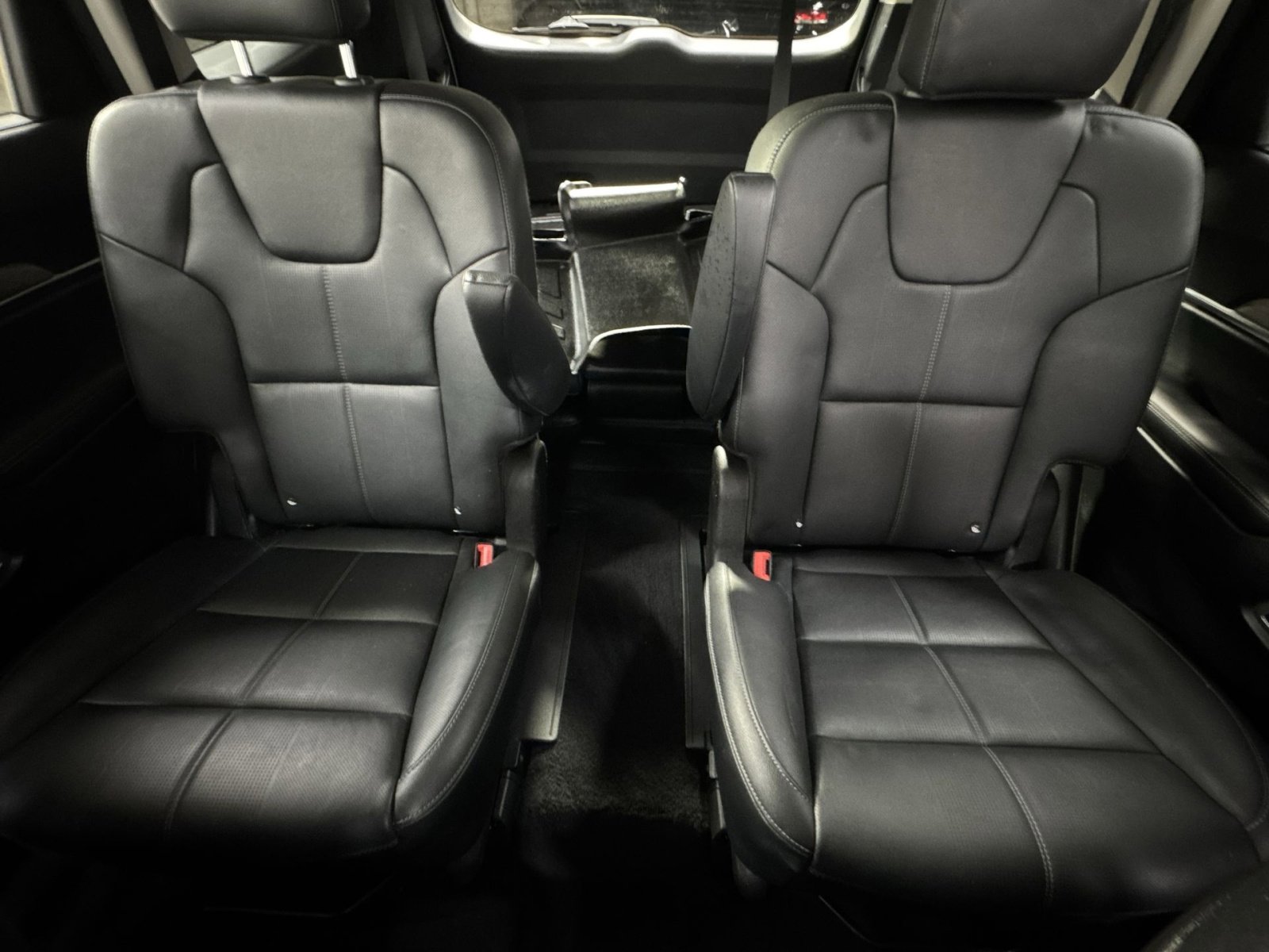 Used 2022 Kia Telluride EX w/ EX Premium Package image 5