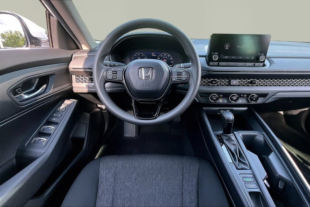 Used 2025 Honda Accord LX image 8