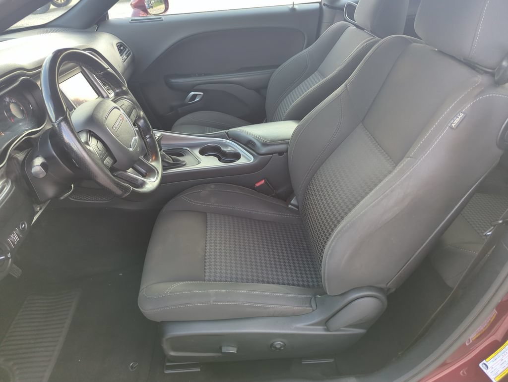 Used 2019 Dodge Challenger SXT w/ Blacktop Package RWD image 11