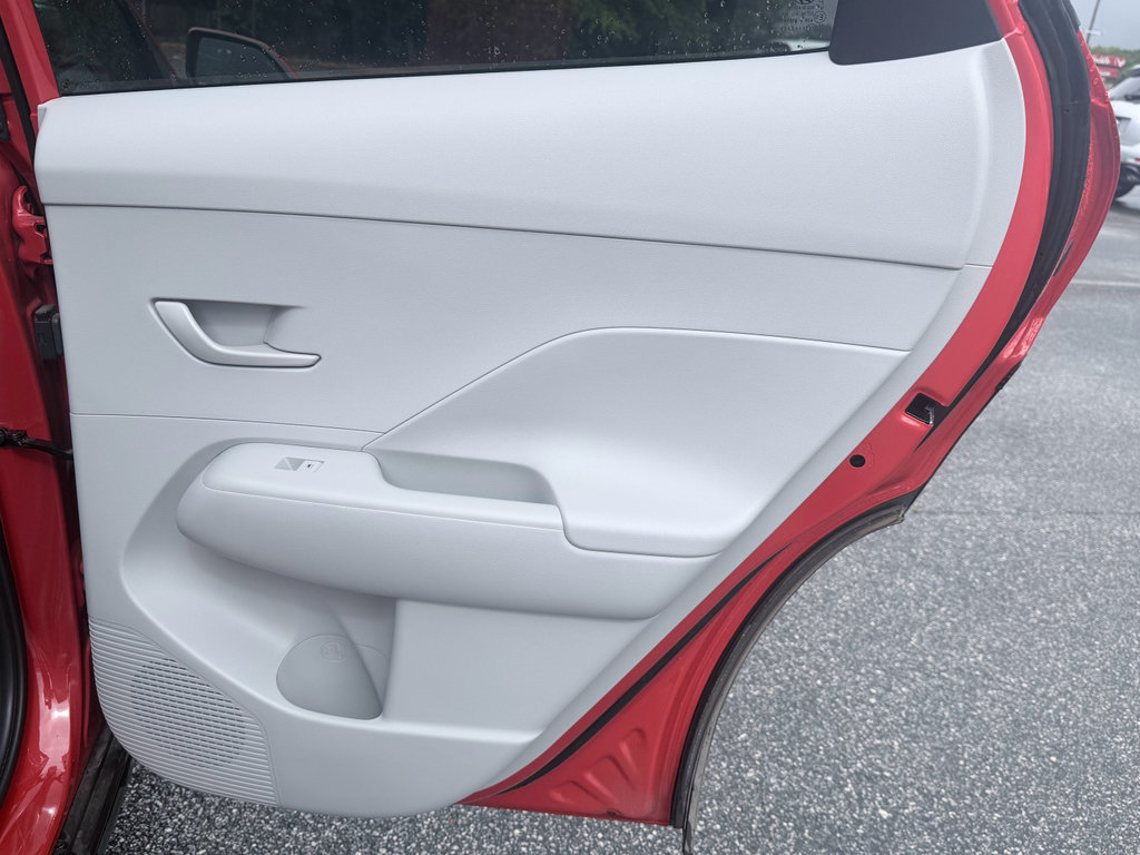 Used 2024 Hyundai Kona SEL FWD image 31