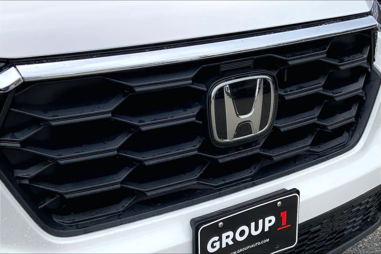 Used 2023 Honda Pilot LX image 32