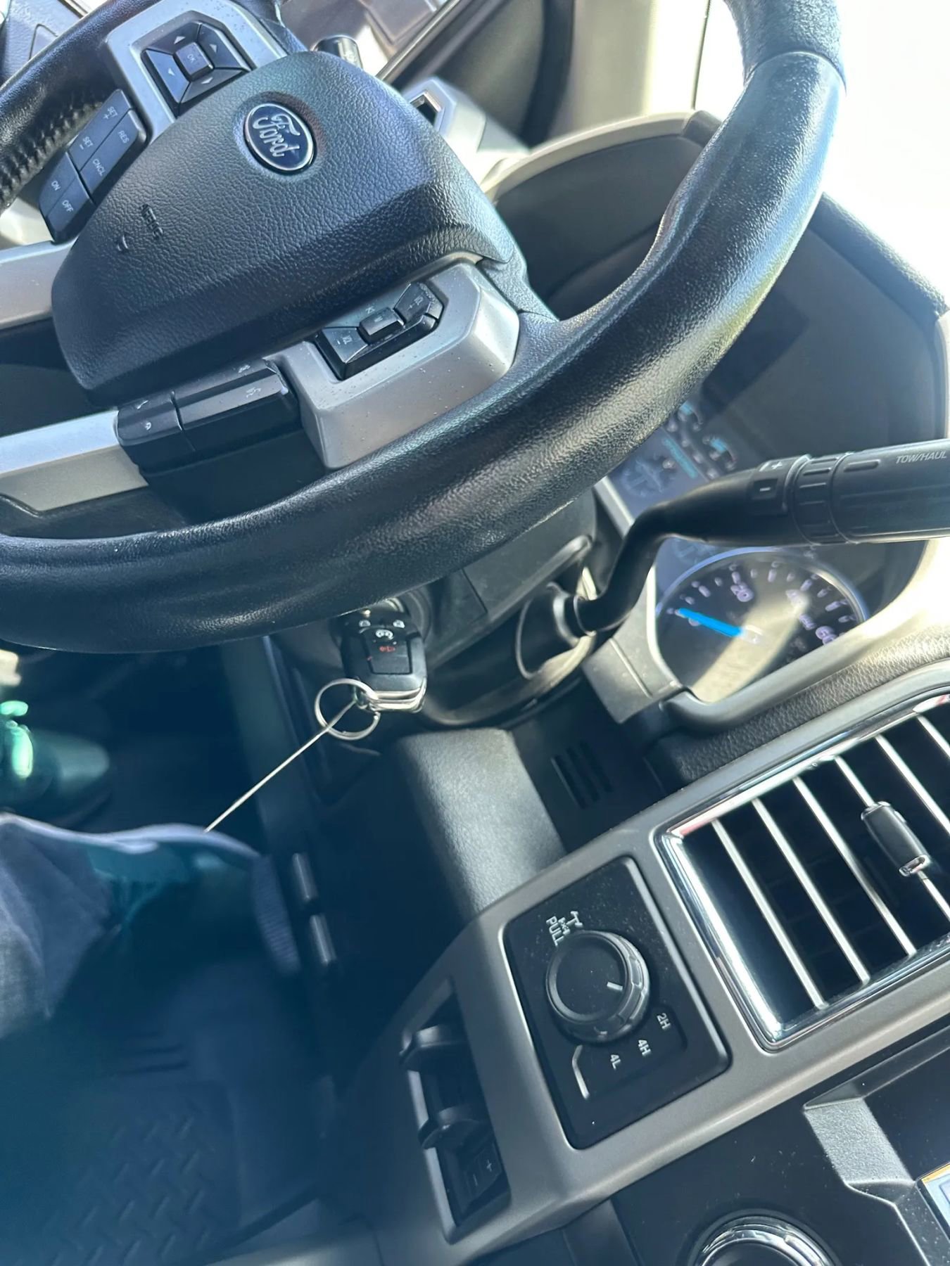 Used 2017 Ford F350 Lariat w/ Lariat Value Package image 40