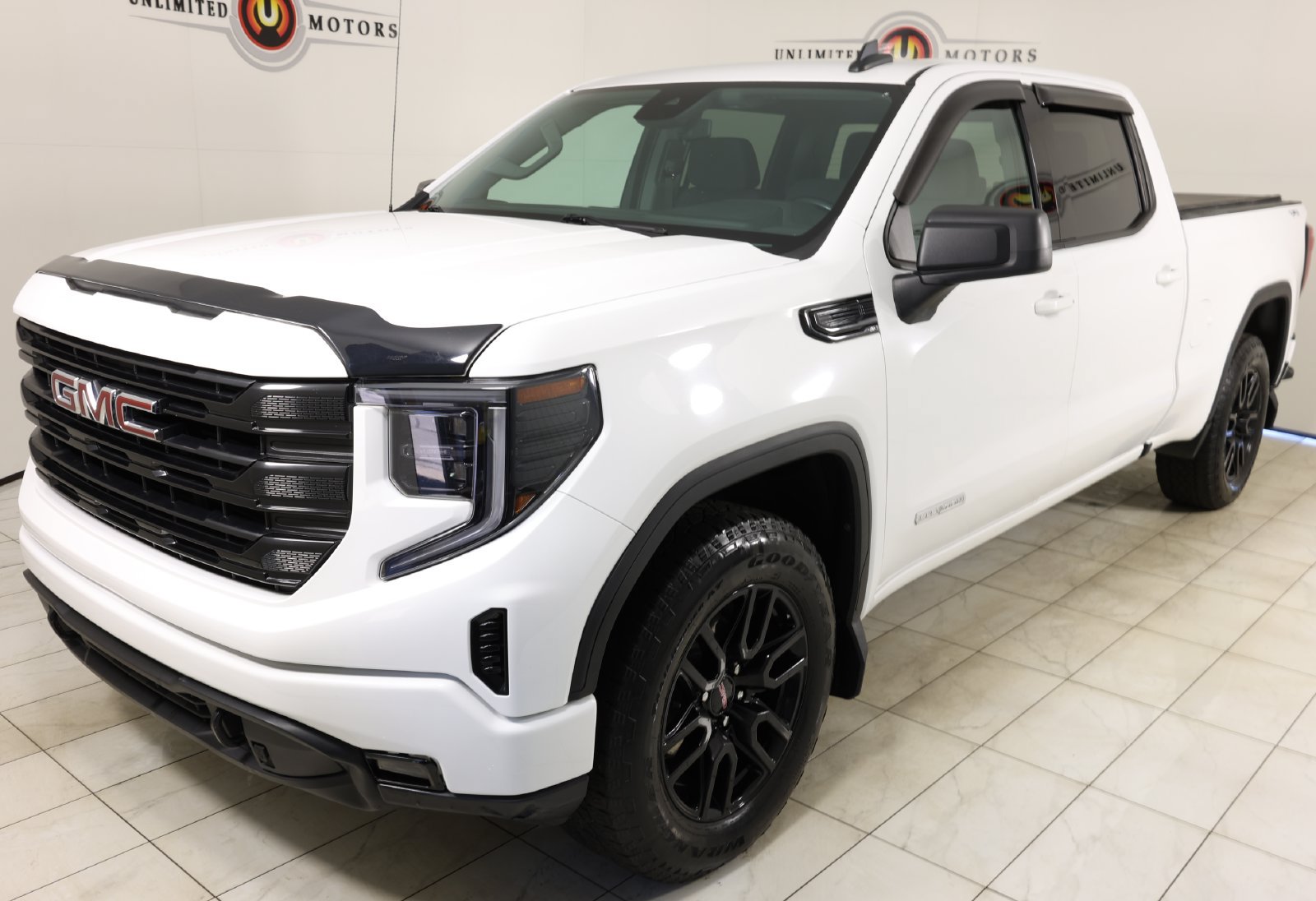 Used 2023 GMC Sierra 1500 Elevation AWD/4WD image 5