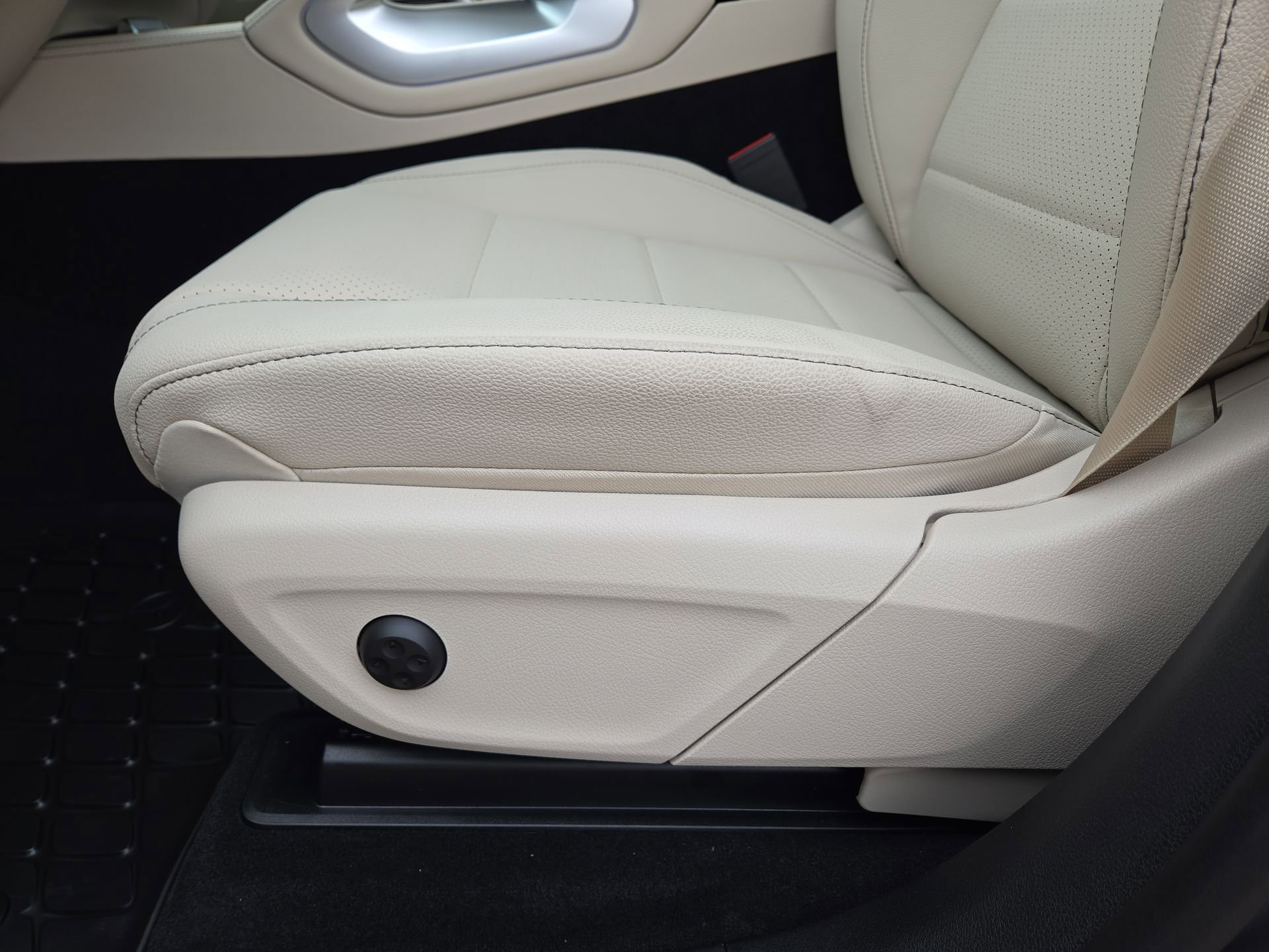 New 2026 Mercedes-Benz GLE 350 4MATIC image 17