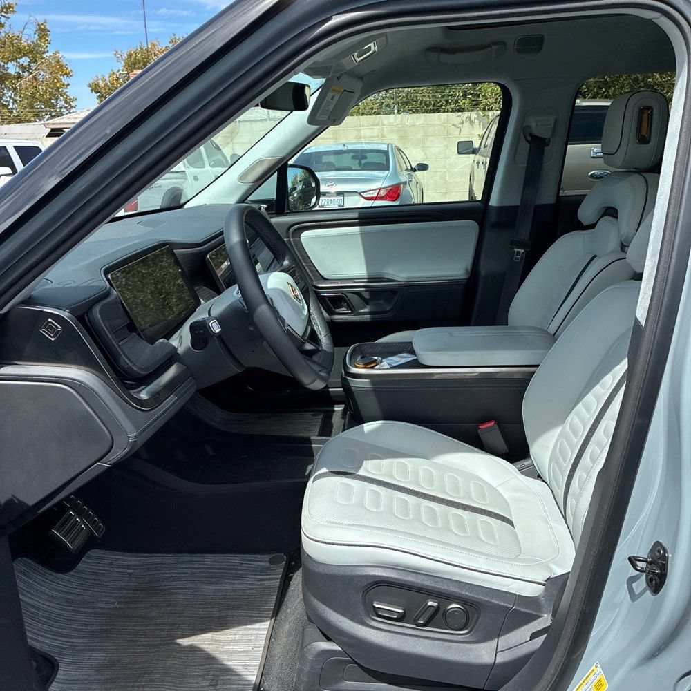 Used 2024 Rivian R1T Adventure Dual AWD/4WD image 11