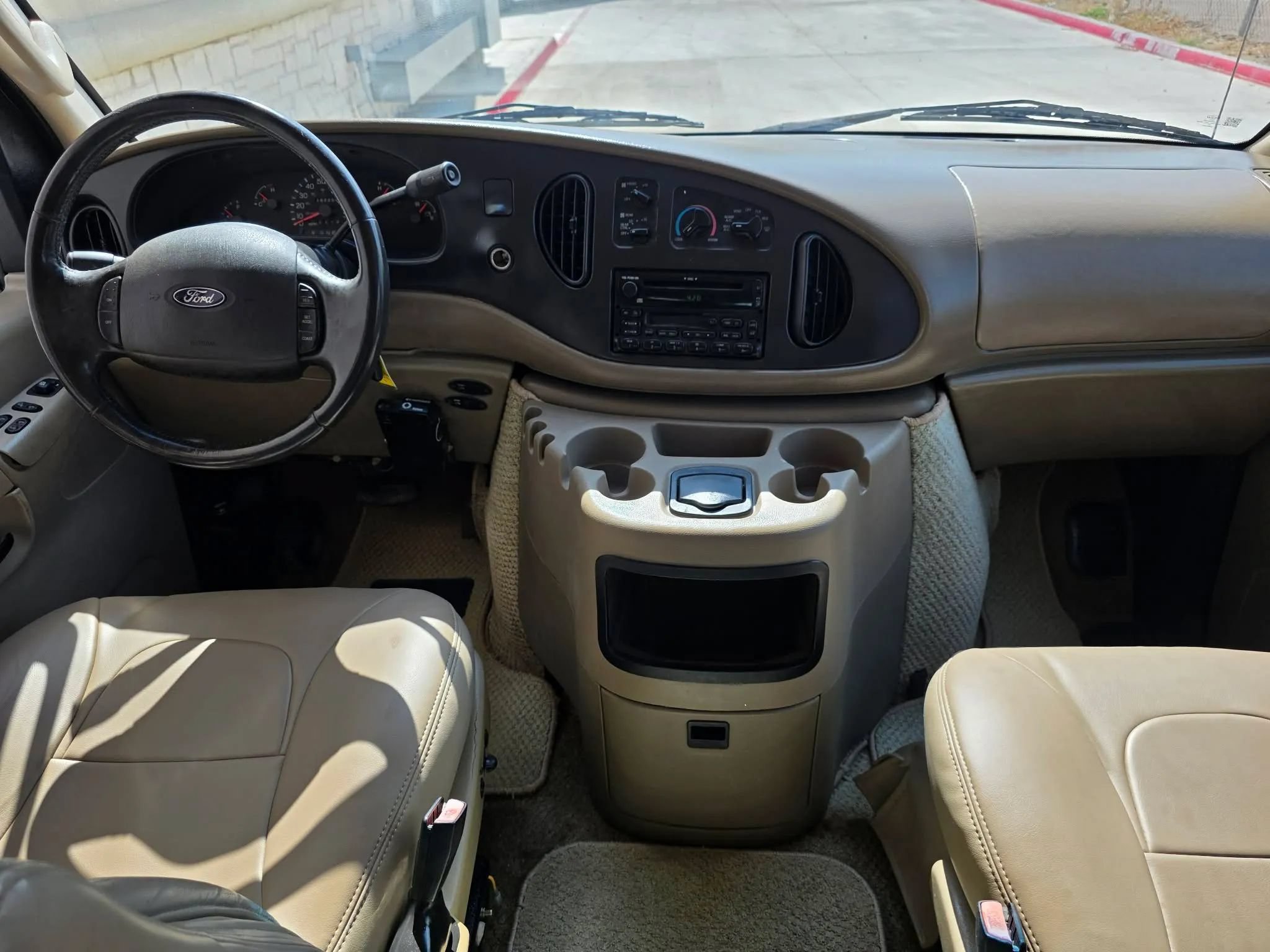 Used 2003 Ford E-150 and Econoline 150 RWD image 11