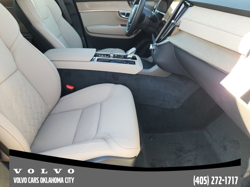 Used 2026 Volvo XC90 B5 Plus w/ Protection Package Premier image 13