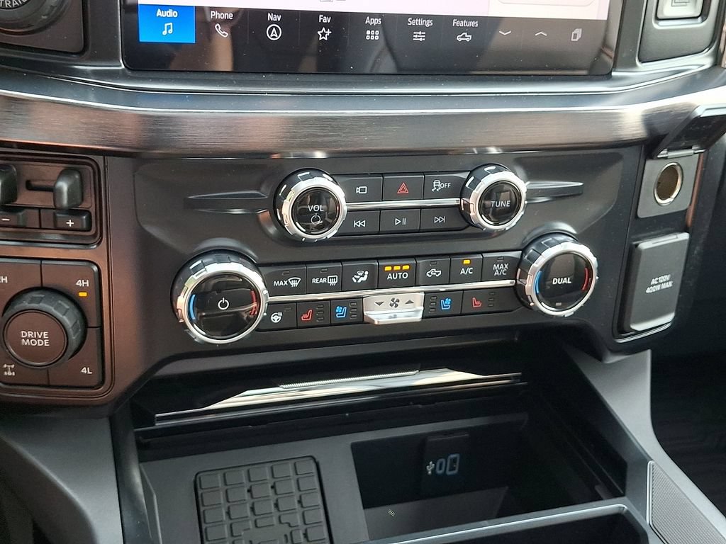New 2026 Ford F250 Lariat w/ Black Appearance Package AWD/4WD image 11