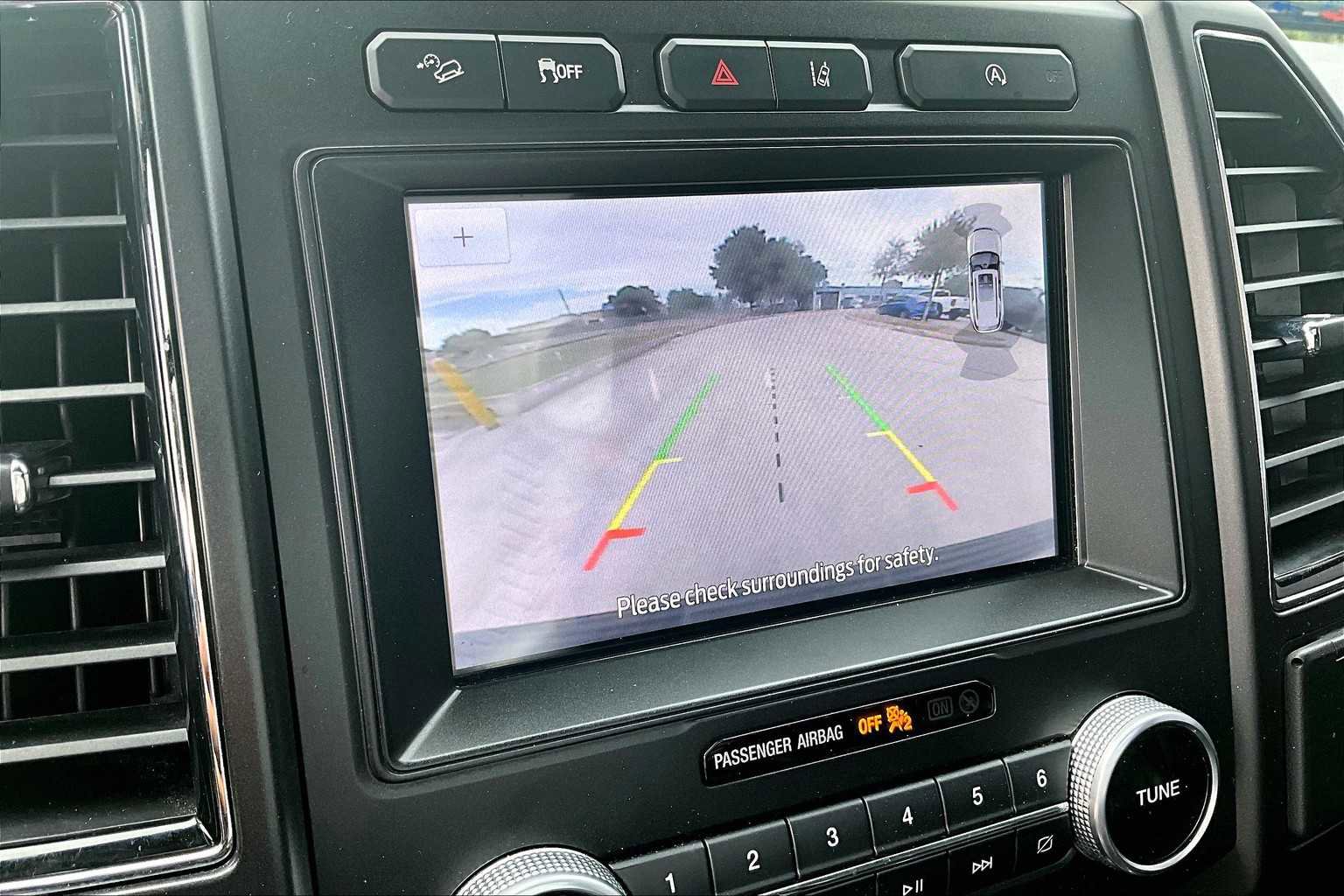 Used 2021 Ford Expedition Max Limited image 29