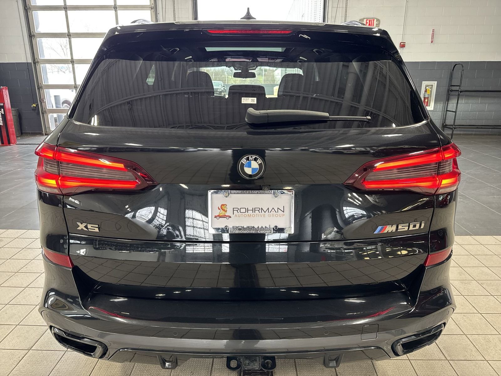 Used 2021 BMW X5 M50i w/ Executive Package image 39