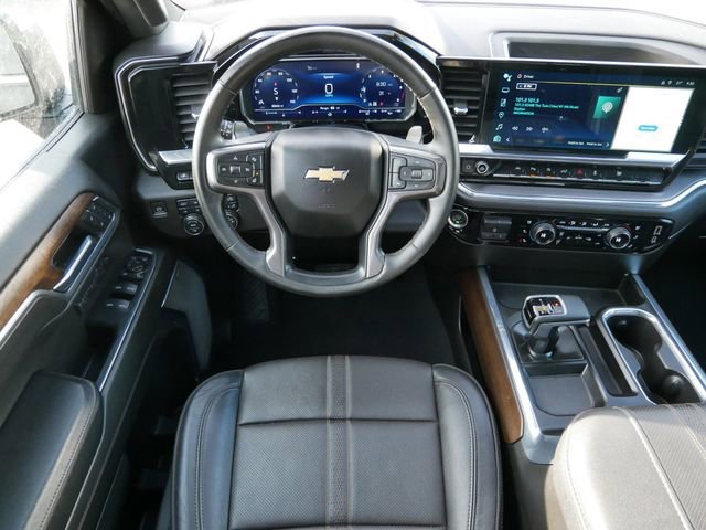 Used 2024 Chevrolet Silverado 1500 High Country w/ High Country Premium Package image 9