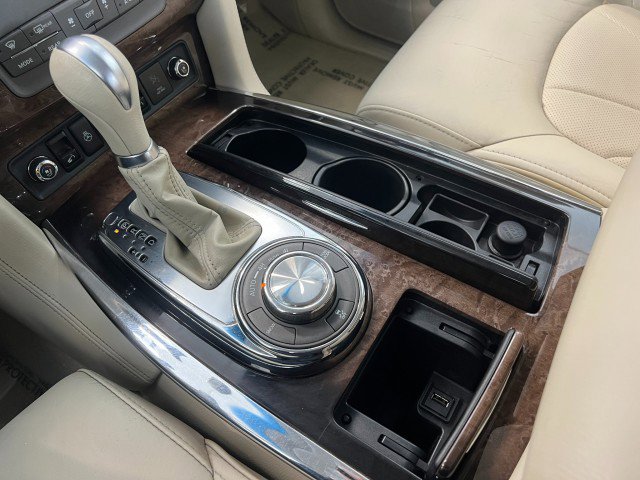 Used 2011 INFINITI QX56 4WD w/ Deluxe Touring Pkg image 24