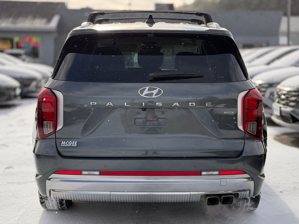 Used 2023 Hyundai Palisade Calligraphy image 4
