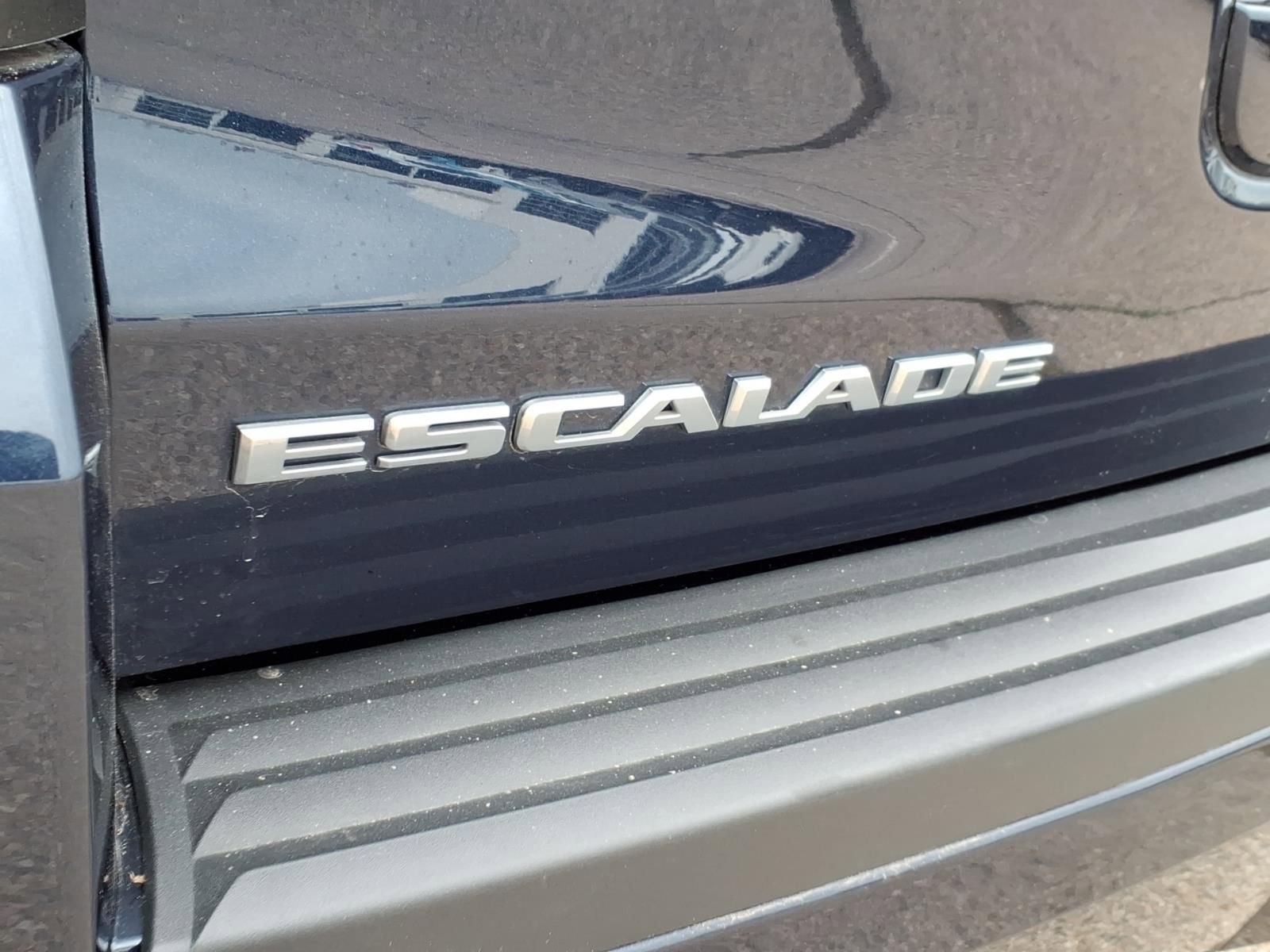 Used 2020 Cadillac Escalade Luxury AWD/4WD image 10