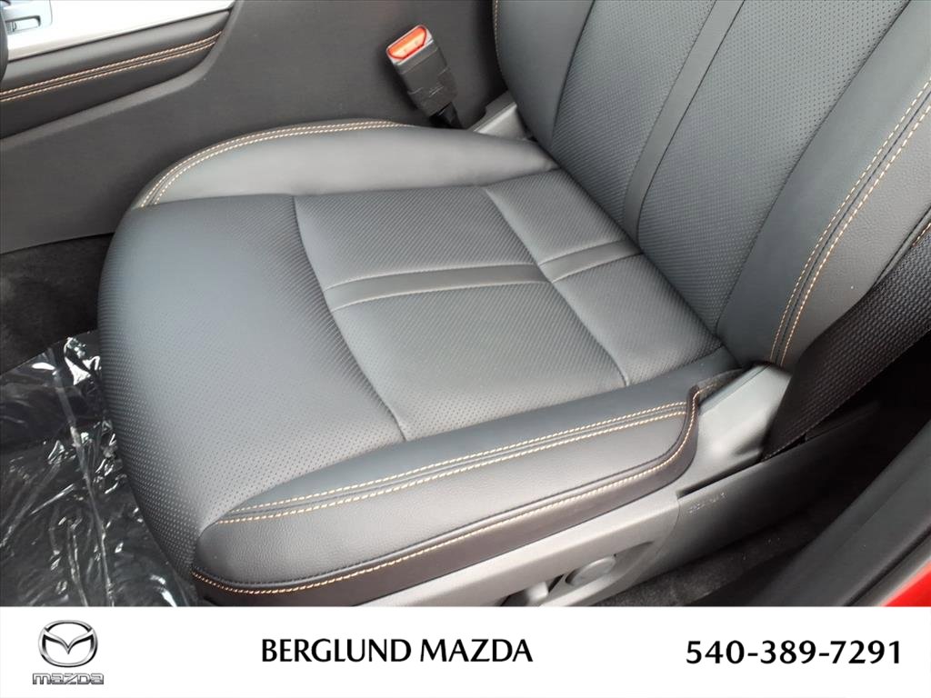 New 2026 MAZDA CX-90 Plug-In Hybrid w/ Preferred image 14