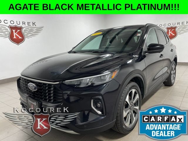 Used 2023 Ford Escape Platinum AWD/4WD image 3
