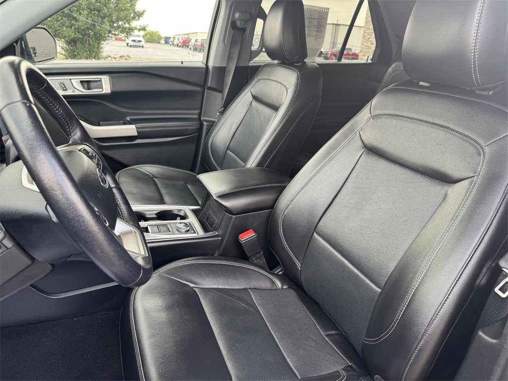 Used 2022 Ford Explorer Limited image 19