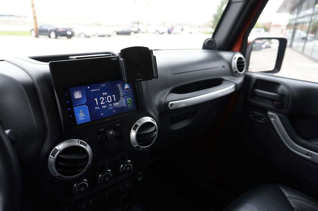 Used 2014 Jeep Wrangler Sahara w/ Dual Top Group image 20