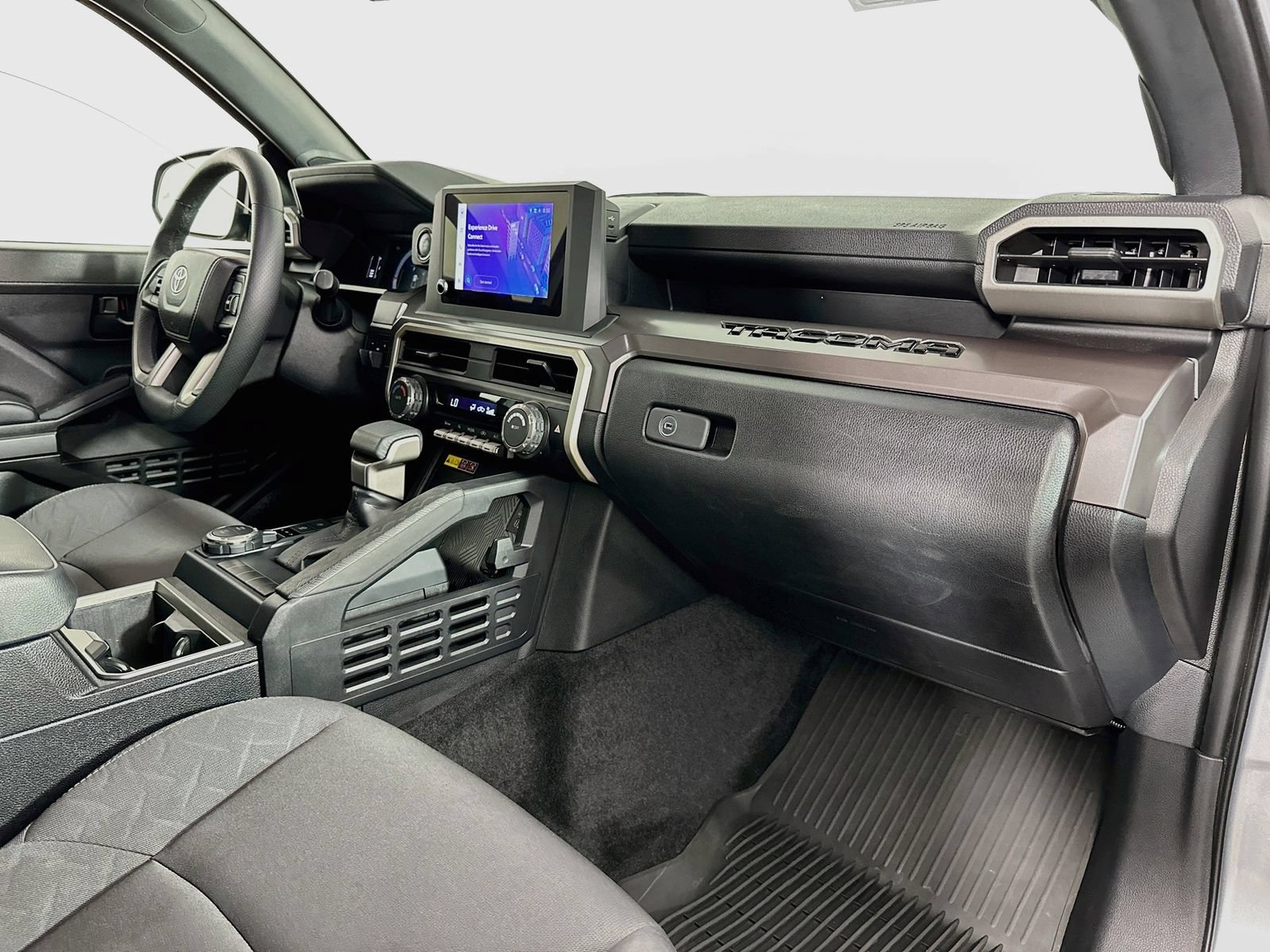 Certified 2025 Toyota Tacoma SR5 w/ SR5 Upgrade Package AWD/4WD image 28