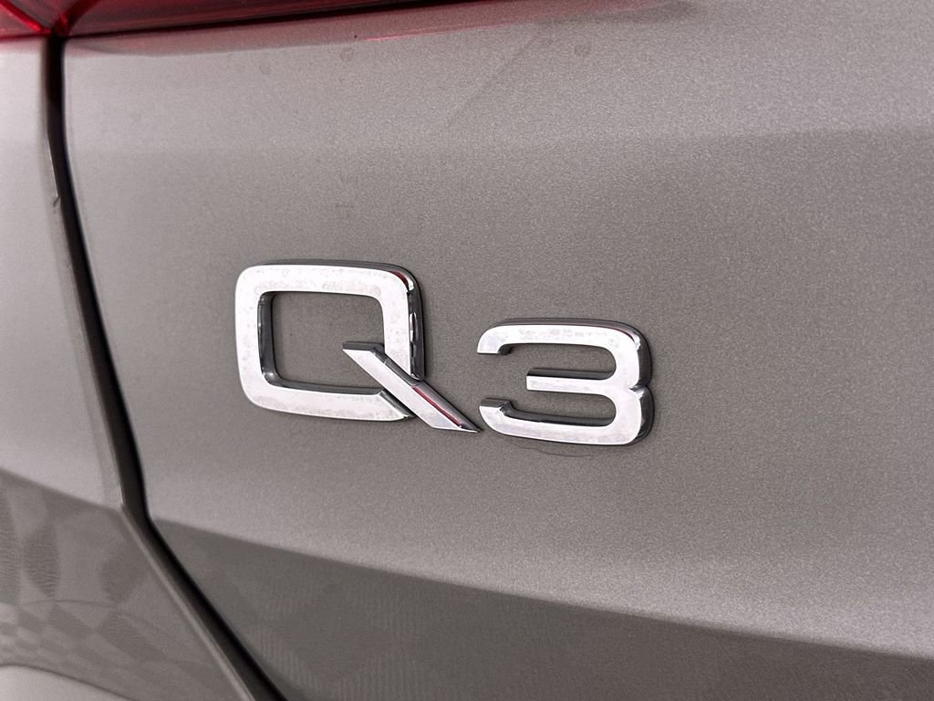 Used 2024 Audi Q3 2.0T Premium AWD/4WD image 33