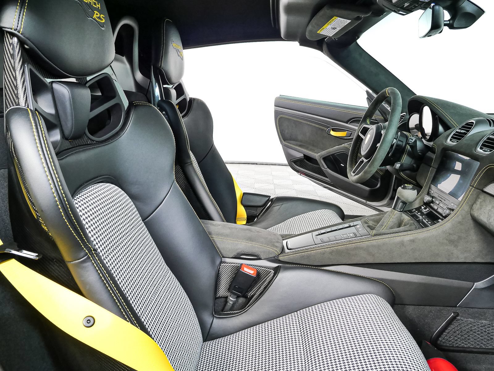 Certified 2025 Porsche 718 Boxster Spyder RS RWD image 19
