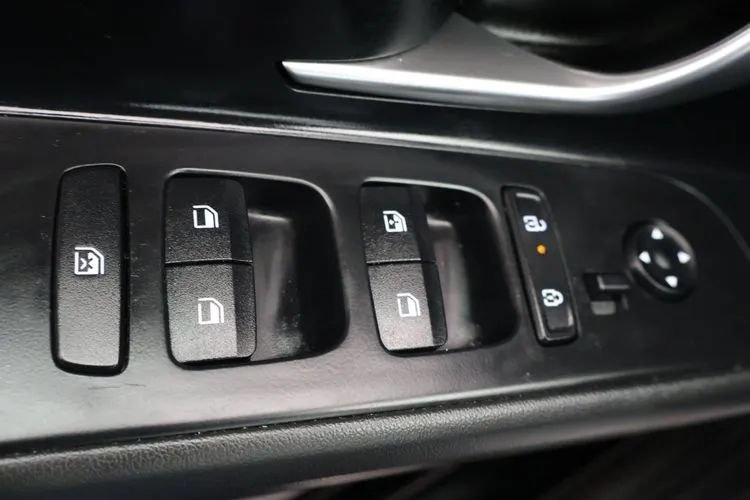 Used 2025 Hyundai Elantra SEL FWD image 18