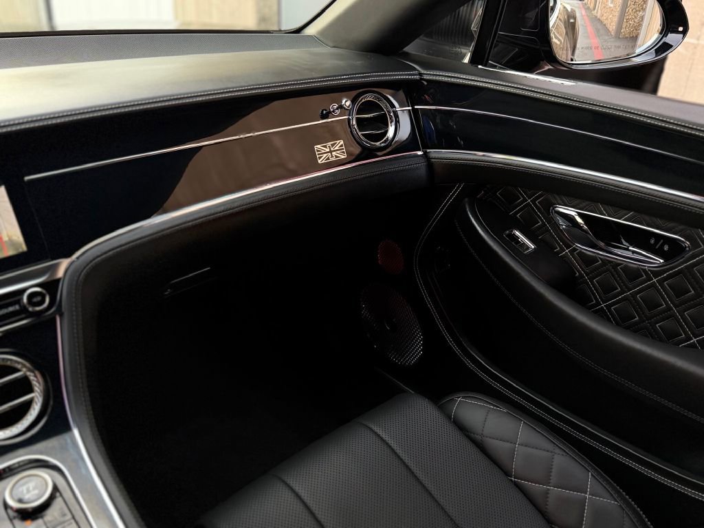 Used 2020 Bentley Continental GT V8 image 39