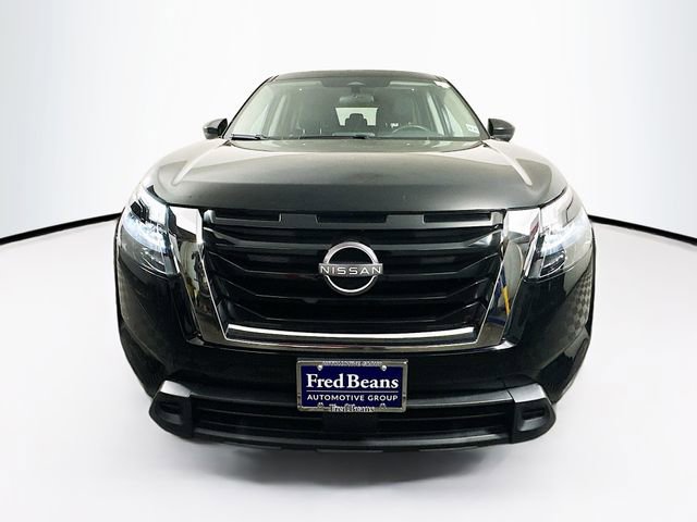 Certified 2023 Nissan Pathfinder S image 2