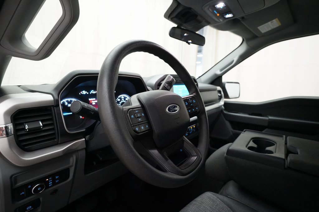 Used 2022 Ford F150 XLT w/ Trailer Tow Package image 8