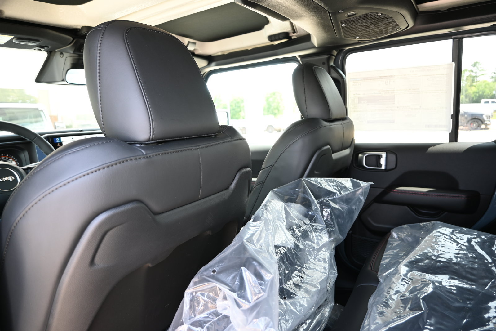 New 2026 Jeep Gladiator Rubicon w/ Steel Power Dome Hood Package AWD/4WD image 21