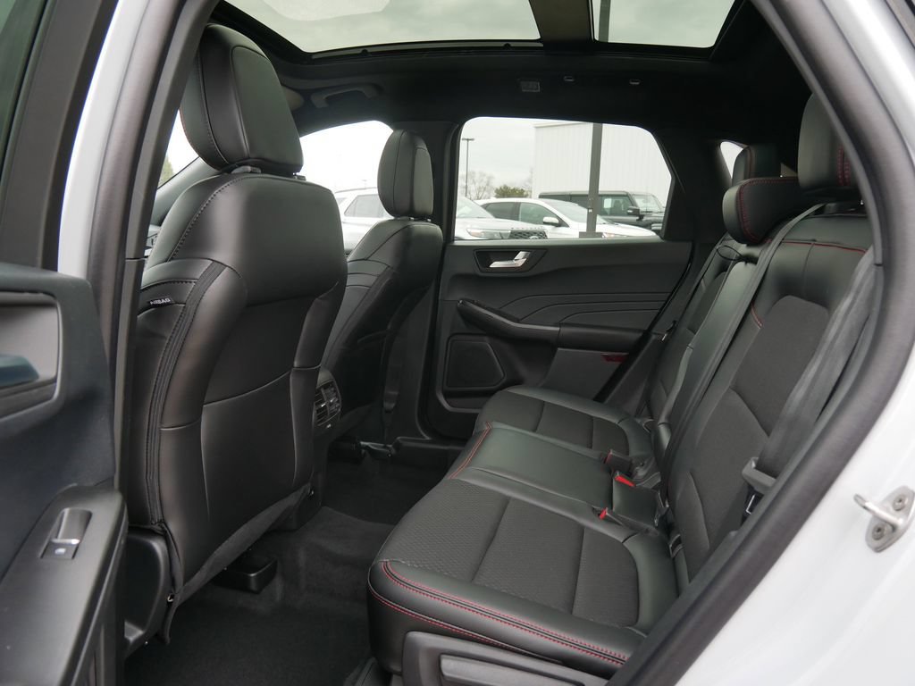 New 2026 Ford Escape ST-Line w/ Tech Pack #1 AWD/4WD image 10