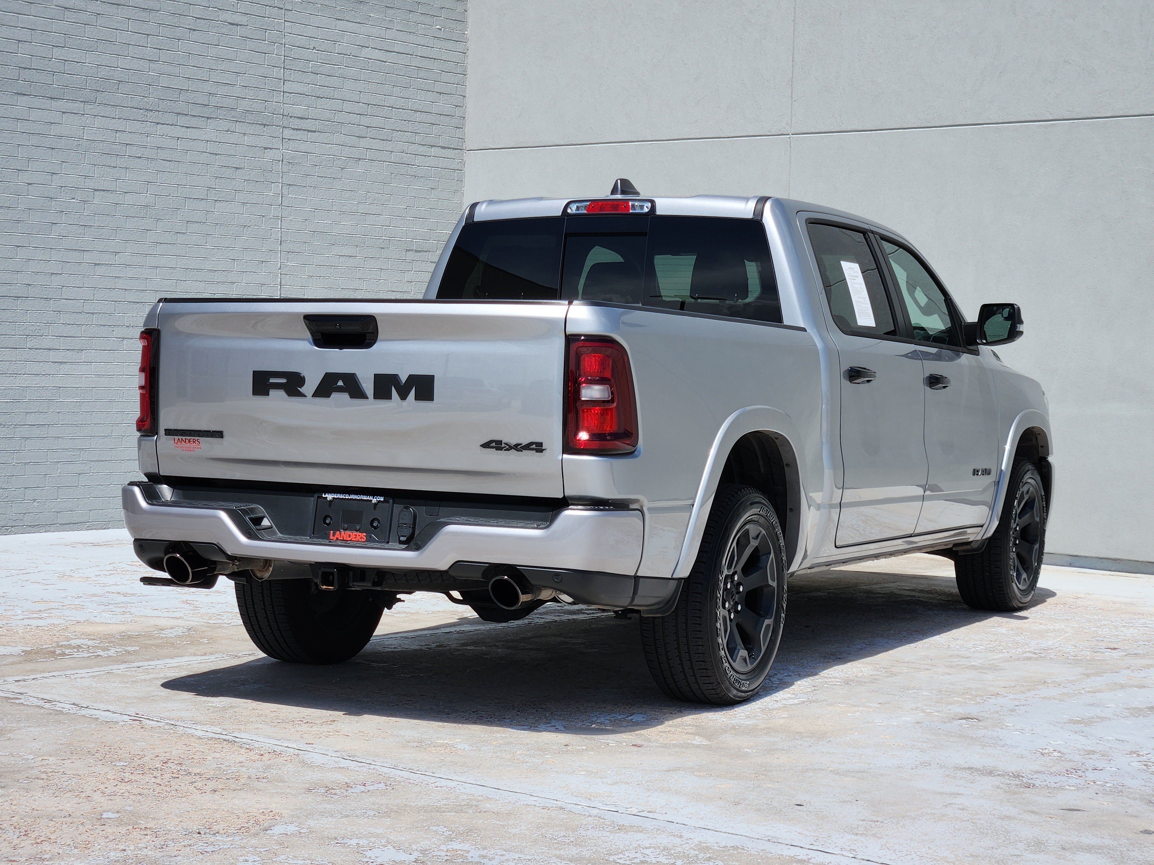 Used 2025 RAM 1500 Big Horn AWD/4WD image 8