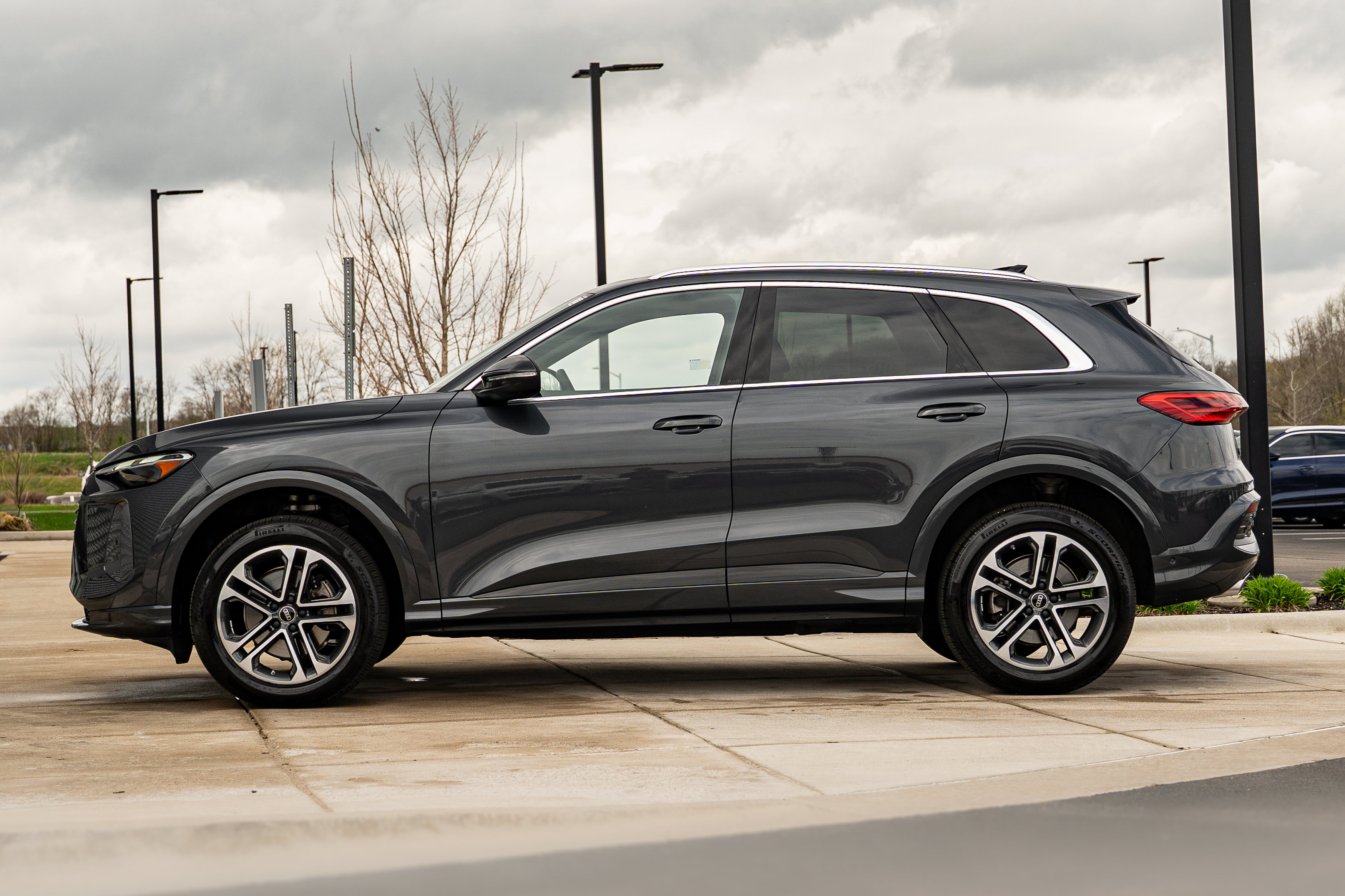 Certified 2025 Audi Q5 Premium w/ Convenience Package AWD/4WD image 6