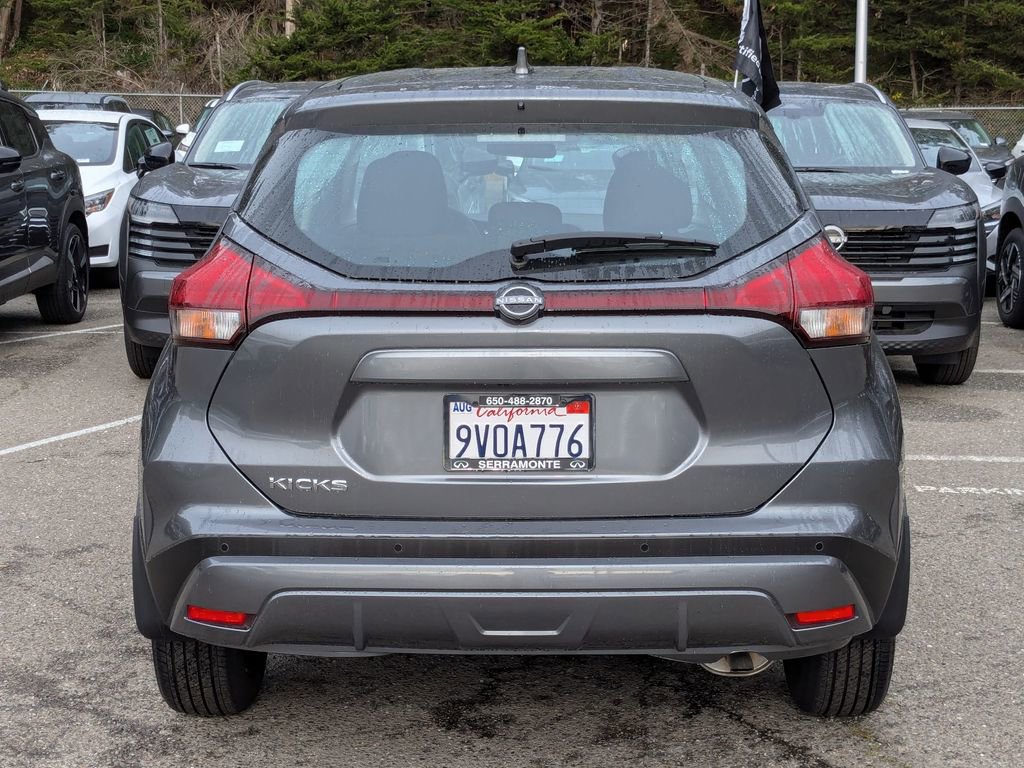 Certified 2025 Nissan Kicks Play S image 4