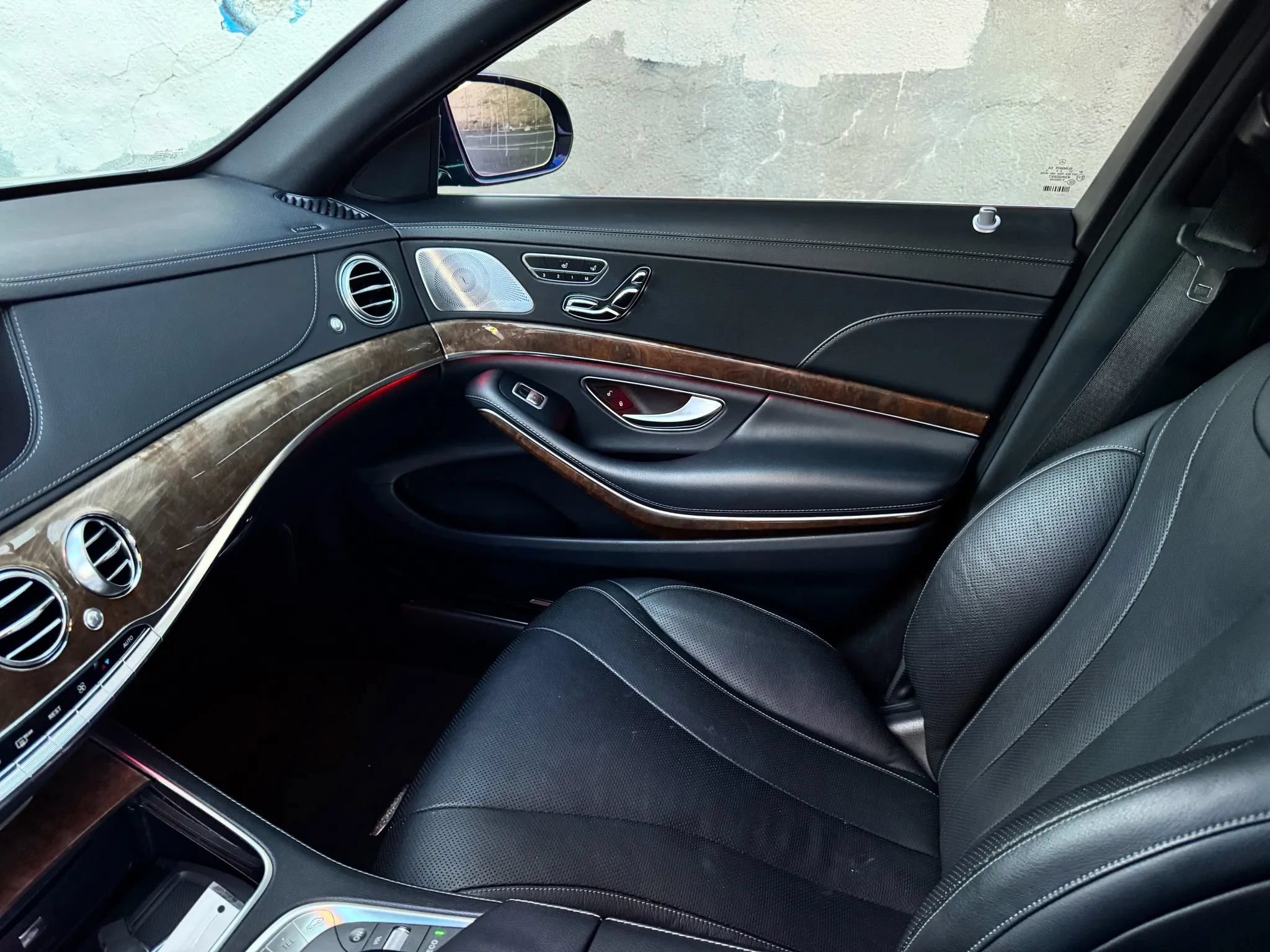 Used 2014 Mercedes-Benz S 550 Sedan image 18