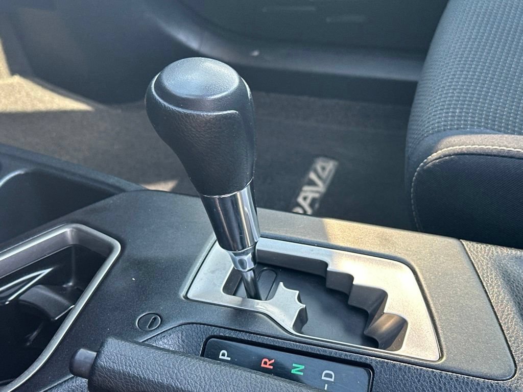 Used 2016 Toyota RAV4 XLE AWD/4WD image 31
