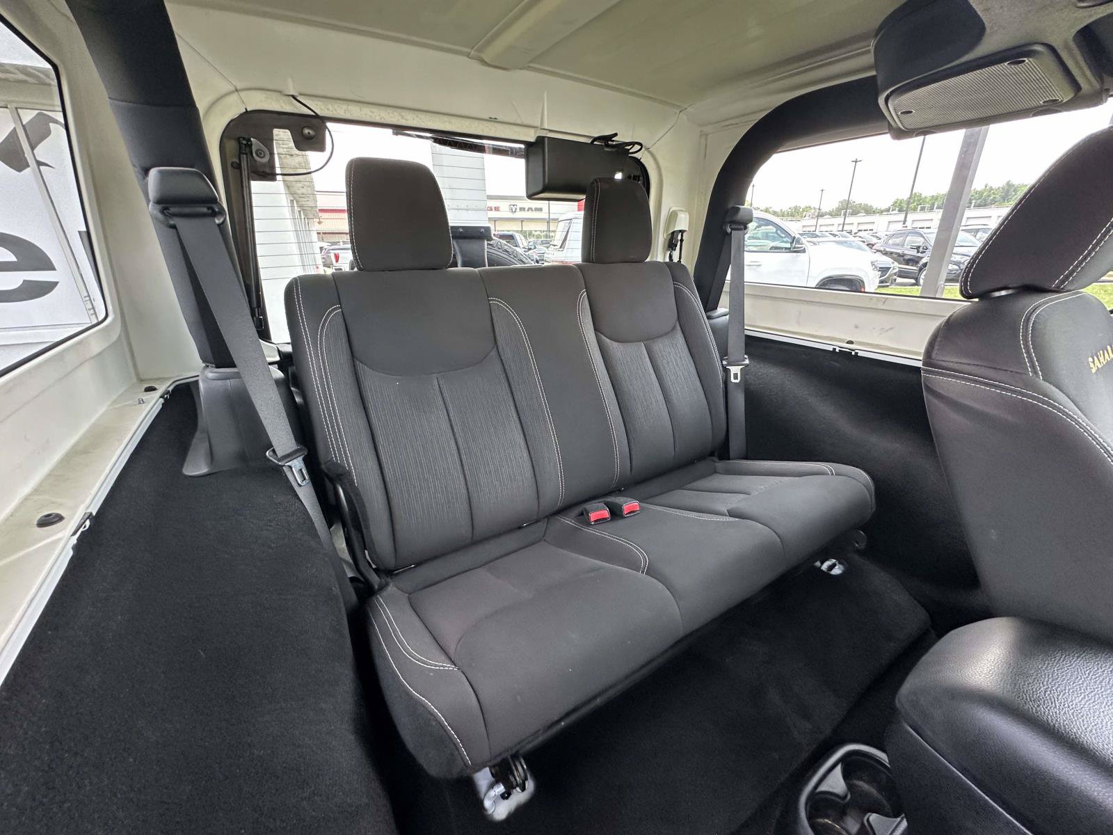 Used 2015 Jeep Wrangler Sahara w/ Connectivity Group AWD/4WD image 26