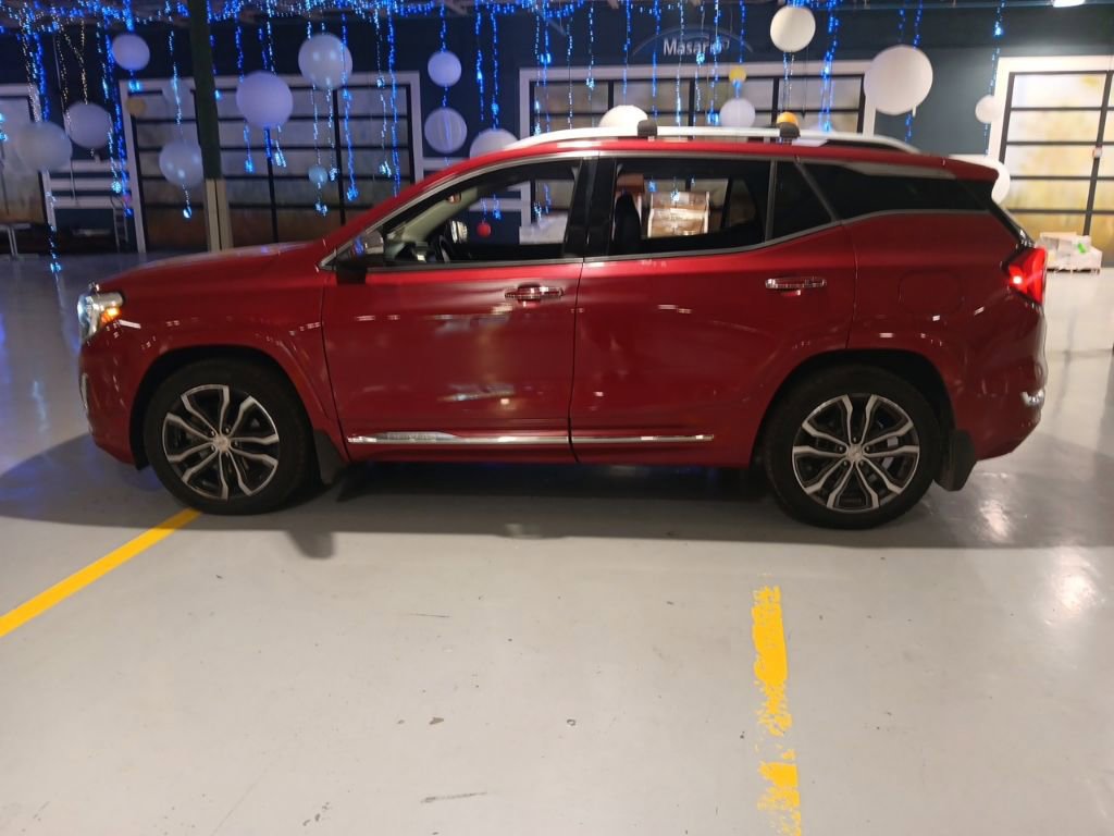Used 2018 GMC Terrain Denali w/ Advanced Safety Package AWD/4WD image 9
