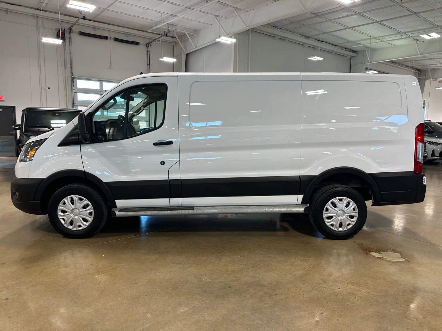 Used 2024 Ford Transit 250 Low Roof w/ Exterior Upgrade Package image 4