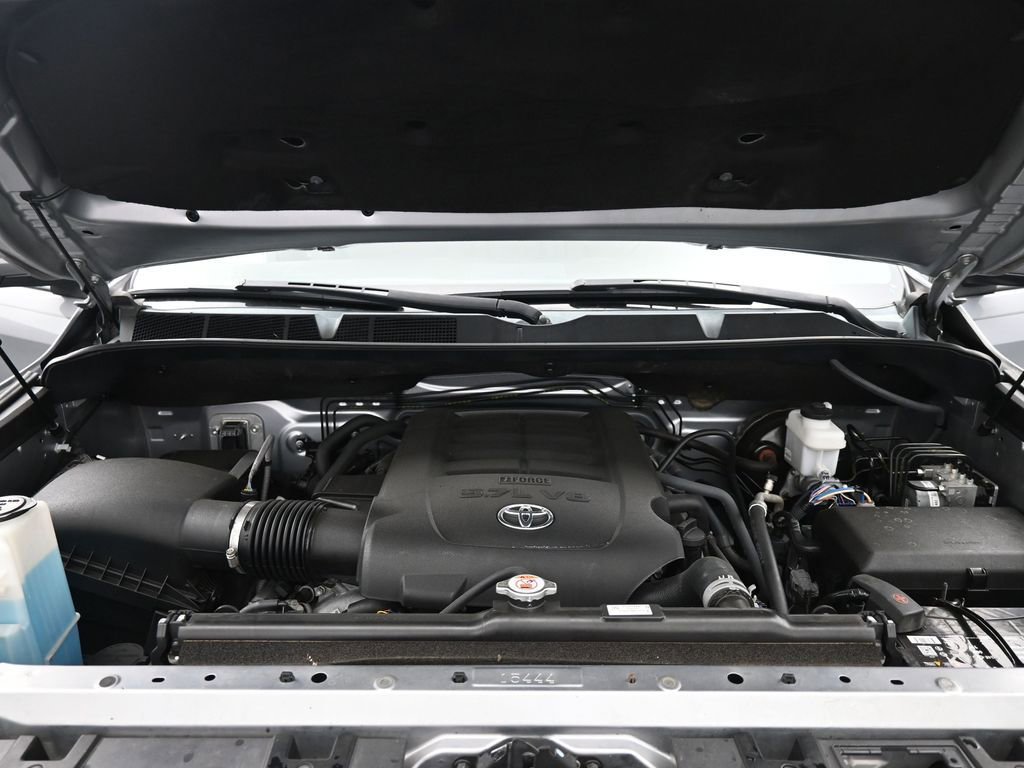 Used 2021 Toyota Tundra SR5 w/ SR5 Upgrade Package AWD/4WD image 27
